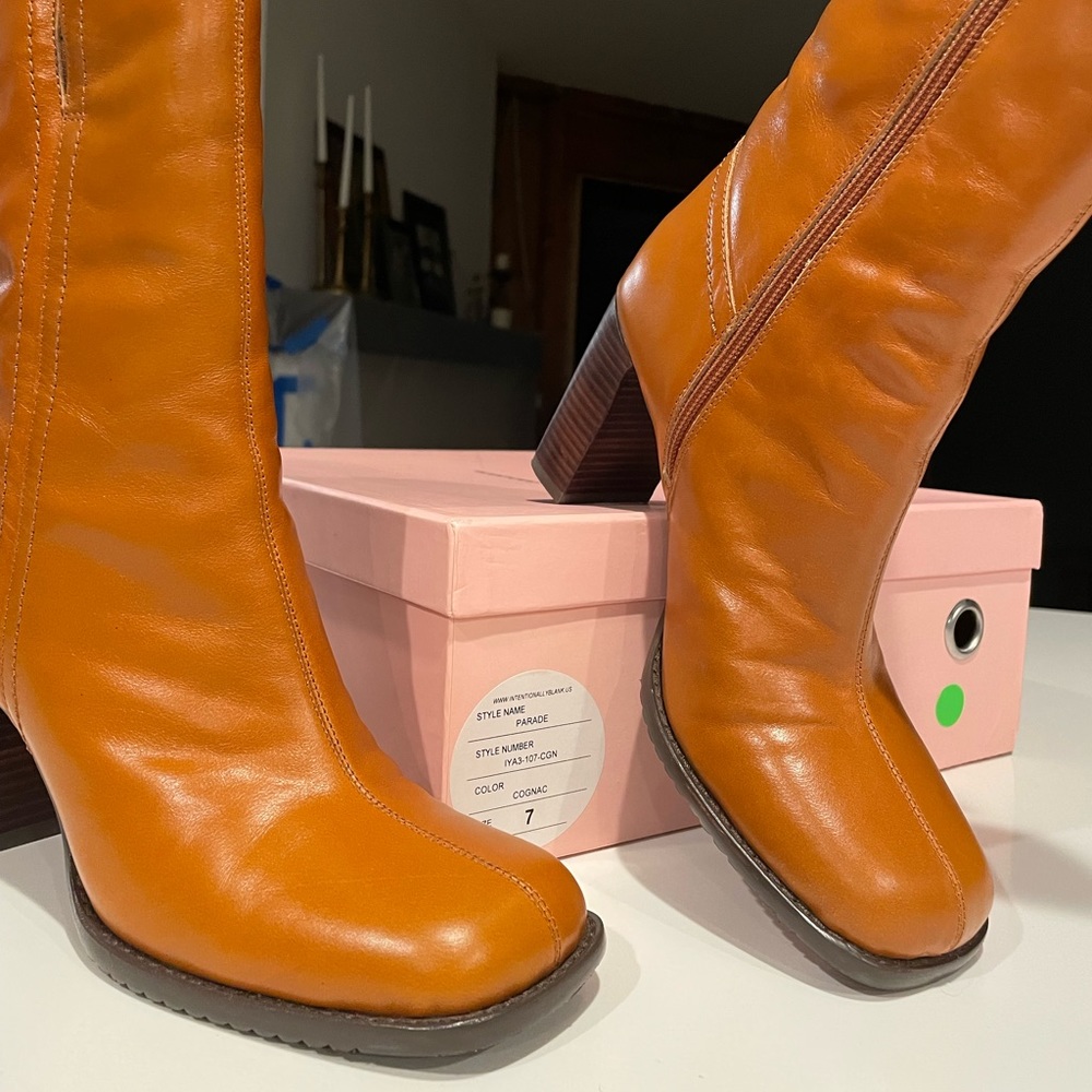 Intentionally Blank Parade Leather boot in cognac size 7